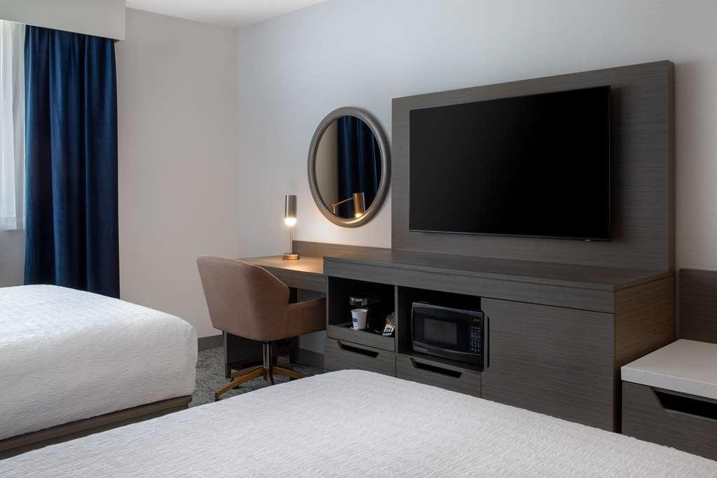 Hampton By Hilton Downtown * Winnipeg